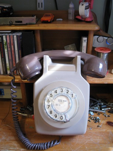 Gpo 711 dial telephone - 711,
