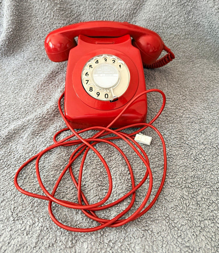 Vintage 1969 gpo 746 - 1969, red