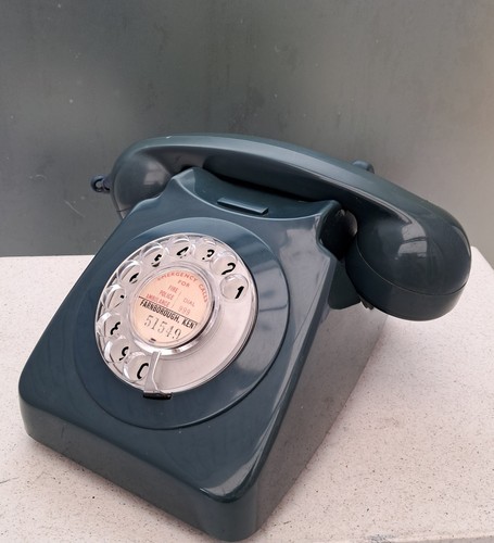 1969 gpo 746 dark - 1969, green