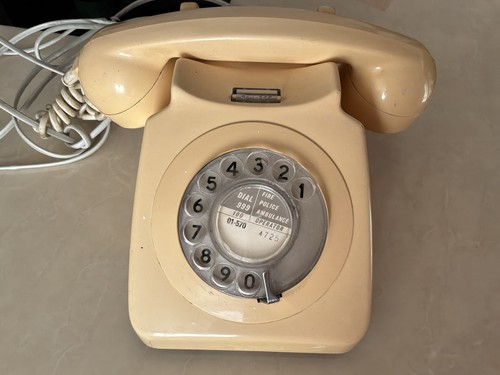 Vintage 1980 gpo 746f ivory - gpo,
