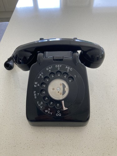 Pair gpo telephone 746 - pair,